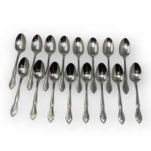 Lot of 16 Custom Craft Stainless Steel Flatware Spoon Spoons Korea Monogram P 6"